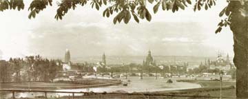 Dresden von Osten (um 1920)